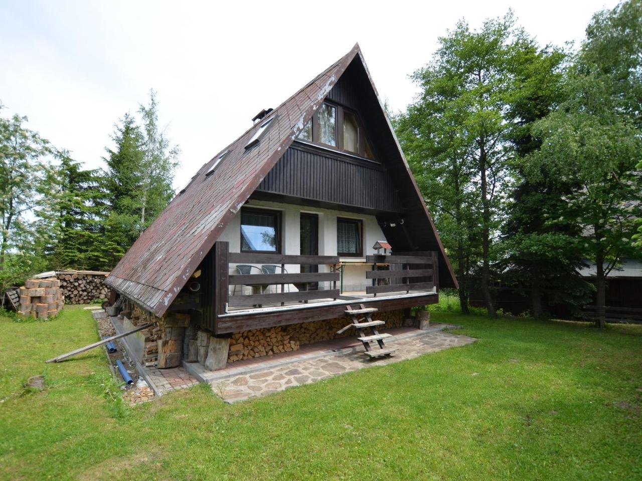 Nice Holiday Home In The Ore Mountains Only 500M From The Chairlift Loučná pod Klínovcem Екстериор снимка