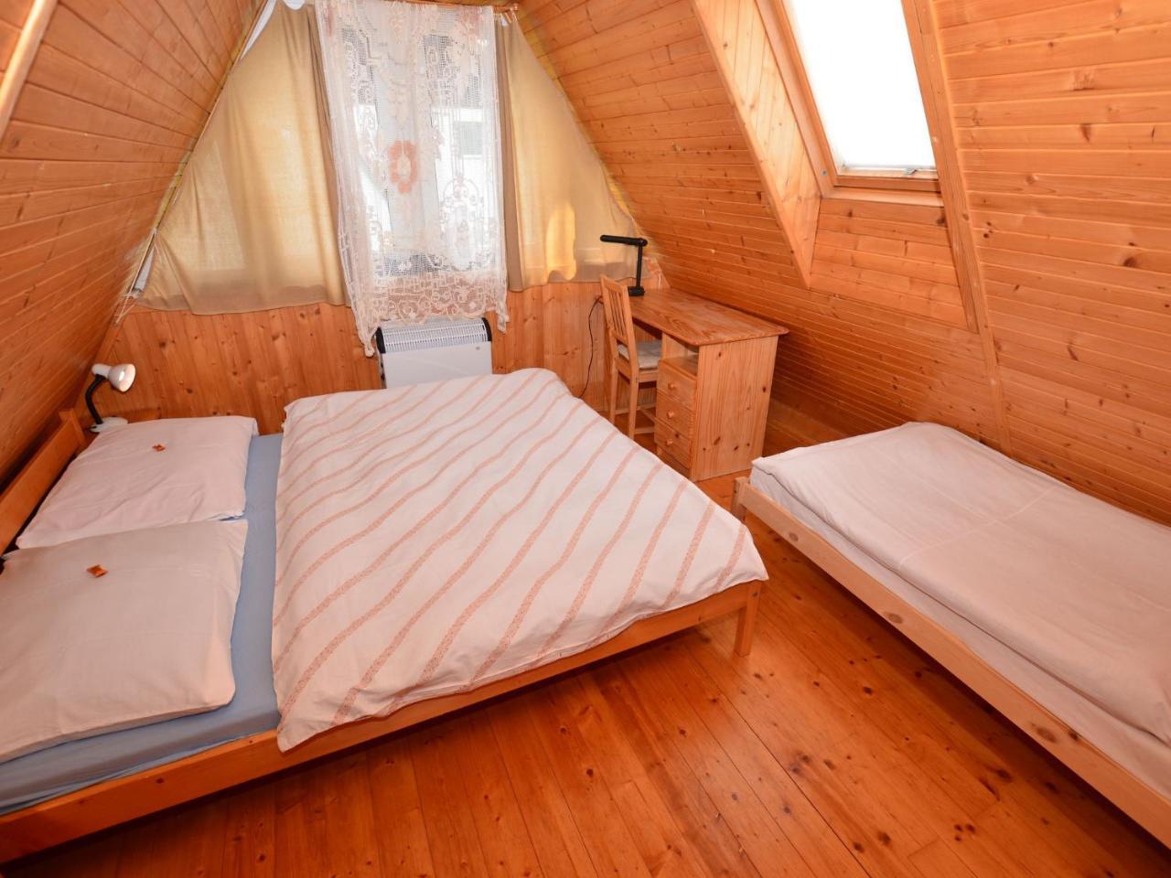 Nice Holiday Home In The Ore Mountains Only 500M From The Chairlift Loučná pod Klínovcem Екстериор снимка